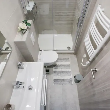 Guest house D&d In Centre Split