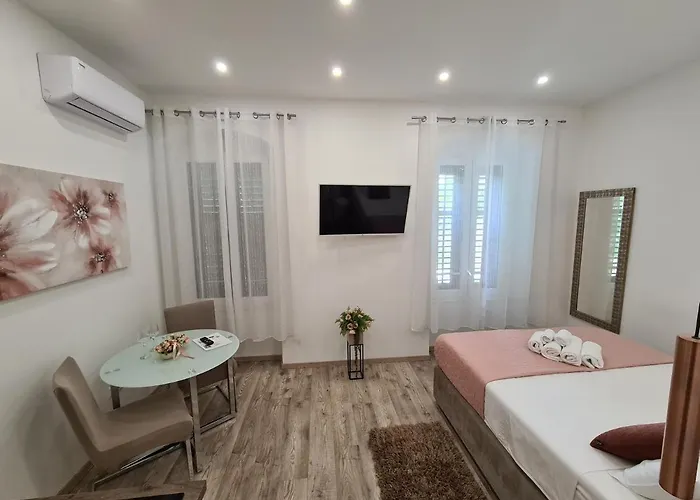 Guest house D&d In Centre Split