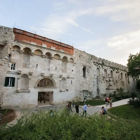 D&d In Centre Gasthof Split